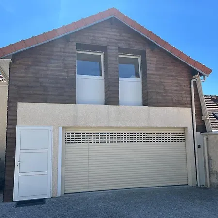 Apartment Charming Townhouse Downtown Montlhery